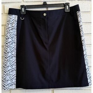 Chicos Womens Zenergy Golf Animal Print Skort Black White Size 2/Large 12‎